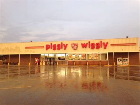 Fri 6:00 AM - 10:00 PM. Sat 6:00 AM - 10:00 PM. (601) 394-2357. https://wp.foodgiant.com. Founded in 1916, Piggly Wiggly is one of the leading self-service grocery store chains in the United States. Located in Leakesville, Miss., the grocery store carries a variety of products in the categories of fresh produce, deli items, meat/poultry, dairy .... 