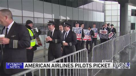 Pilots at American, Southwest, ratchet up strike threats