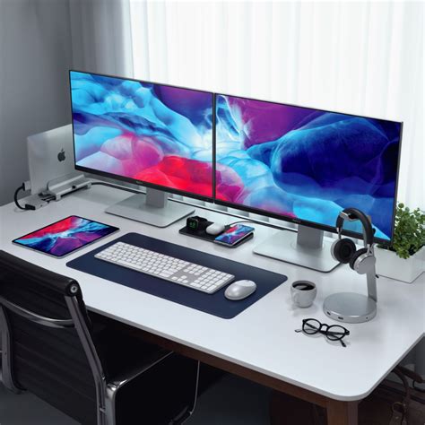 Pin on Computer desk setup
