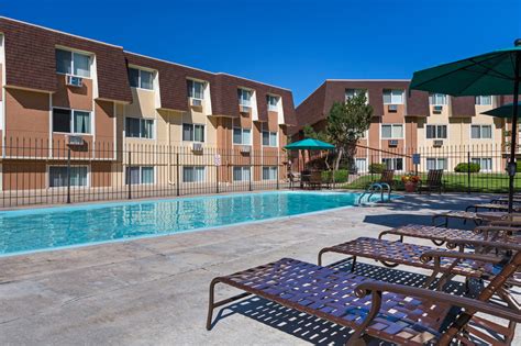 Pine Crest Apartments - Apartments in Colorado Springs, CO