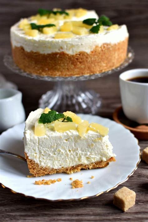 Pineapple-Cream Cheese Cake - Better Homes & Gardens