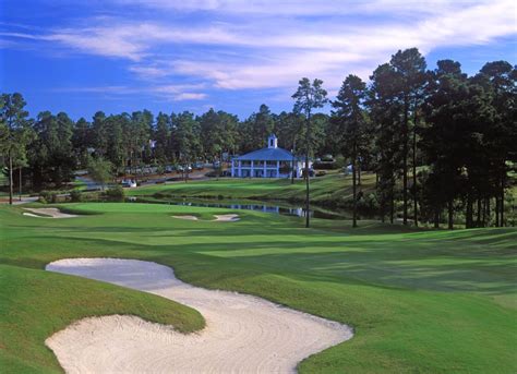 Pinehurst country club. You may rent a set of the latest Titleist clubs for $80 per day. Call the main golf shop for information at (910) 235-8141. Pinehurst has partnered with Ship Sticks to offer our guests a seamless door-to-door shipping service both to and from the resort. 