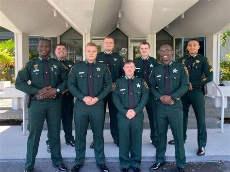 Pinellas county sheriff jobs. Things To Know About Pinellas county sheriff jobs. 