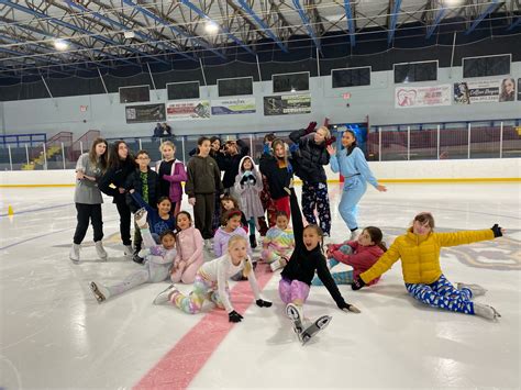 Pines arena ice skating. Pines Ice Arena. 3.5. 35 reviews. #8 of 25 things to do in Pembroke Pines. Sports Complexes. Closed now. 10:00 AM - 3:00 PM. Write a review. 