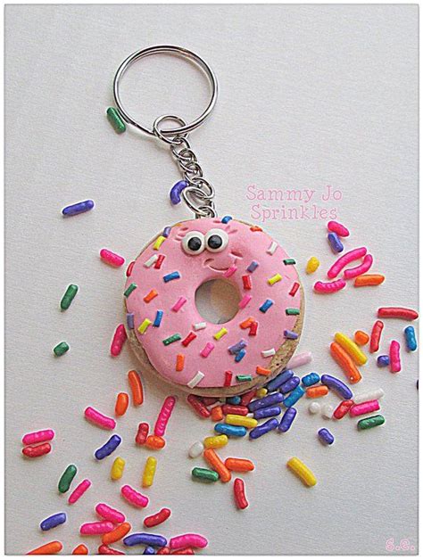 Pink Doughnut Keychain – Bajon Beauty Collection