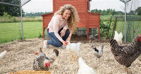 Pink Legs BackYard Chickens - Learn How to Raise Chickens