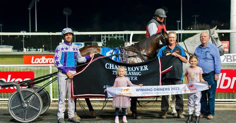 Pink Ribbon Race Event - Harness :: Racing Queensland