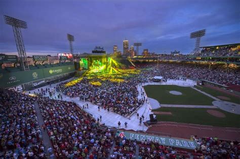 Pink tickets fenway. PINK and special guests Pat Benatar & Neil Giraldo, Grouplove and DJ Kid Cut Up are coming to Fenway Park on July 31, 2023 with the Summer Carnival 2023 ... 