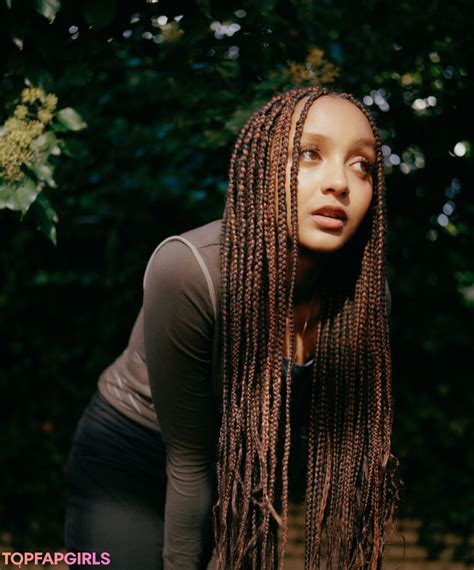 The elusive stars sound is described as dance, DnB and nu-jungle - however she refers to it as “new nostalgic”. Speaking with Dazed, she said her melody choices are often from "pop punk bands ...