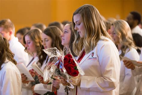 Apr 15, 2021 · On April 9, Samford University’s McWhorter School of Pharmacy hosted its first in-person ceremony since the onset of COVID-19, honoring its third-year Doctor of Pharmacy students at its traditional Professional Pinning Ceremony. With students, faculty and staff in attendance—and family and friends watching via livestream—the annual event ... . 