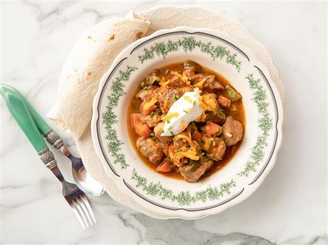 Pioneer woman green chili pork stew. Ree cooks Tex-Mex marvels and fills the freezer with family favorites; she makes a big pot of green chili pork stew and a batch of Fiesta Mac and Cheese; her All-Purpose Tex-Mex Veggies go in soft ... 