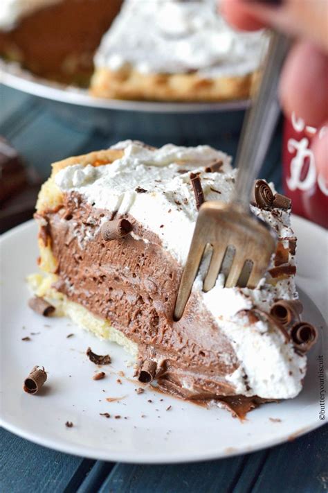 Pioneer woman ice cream pie. Dec 10, 2021 · For the caramel sauce, heat 4 tablespoons of butter in a pan and add one cup of brown sugar, ½ cup of half-and-half, a pinch of salt, and 1 tablespoon of vanilla extract. 