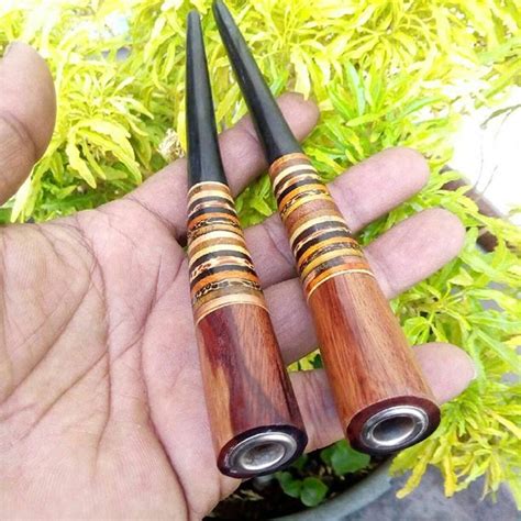 Pipa rokok unik dari kayu. Prediksi hk 5 november.