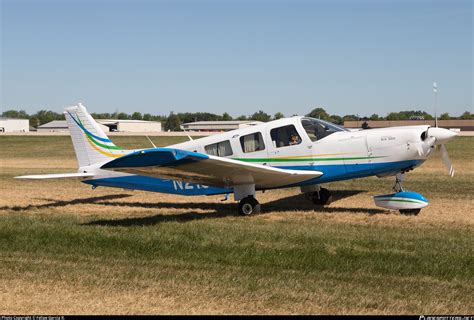 Piper / PA-32 Cherokee - Barnstormers