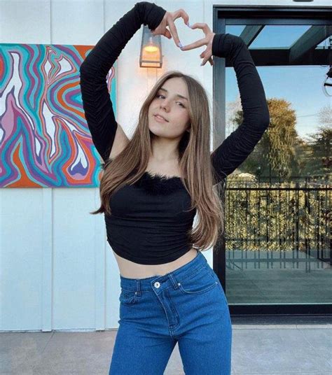 Piper rockelle weight. Piper Rockelle is a famous social media sensation who has million of followers on Tik Tok and Instagram. Lets find out Piper's boyfriend, wiki, age, family. ... Height, Weight, and Body features of Piper Rockelle: Body Measurement Source: Instagram. Piper has a slim body which weighs around 42 kg. Moreover, her height is 4 feet and 11 inches. 