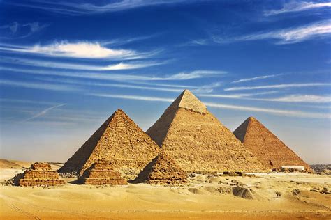 Piramit sitesi
