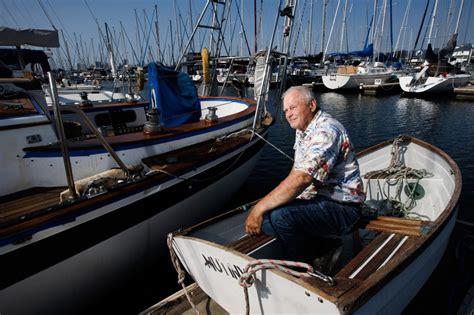 Pirate crime spree, vigilantes throw Oakland estuary into lawlessness
