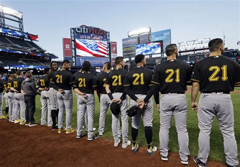 Pirates and Mets play to decide series winner