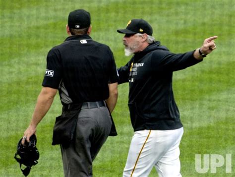 Pirates manager Derek Shelton ejected along with 2 coaches for arguing strike zone vs Reds