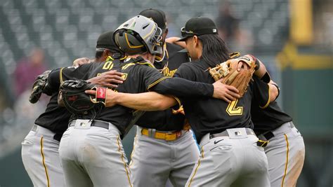 Pirates romp 14-3 for sweep, send Rockies to 8th loss in row