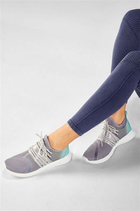 Pismo Performance Sneaker - Fabletics Canada