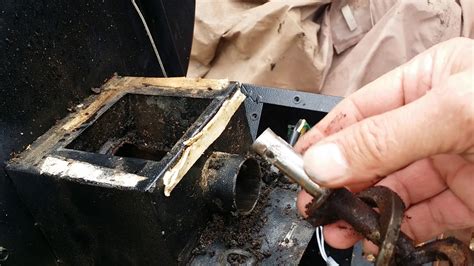 Easily remove a clogged auger on a Pit Boss Grill. 