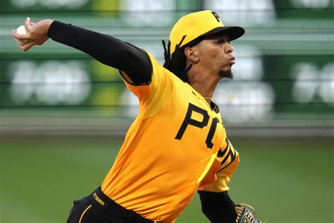 Pitcher Osvaldo Bido gets $750,000 deal from Oakland A’s after Pittsburgh Pirates let him go