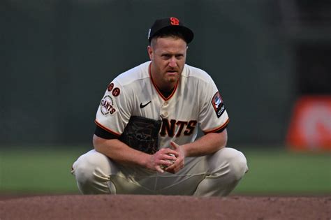 Pitching with discomfort? SF Giants starter explains why it’s an easy decision