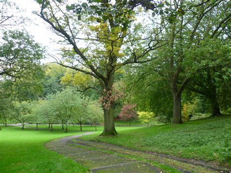 Pittencrieff Park - Wikipedia