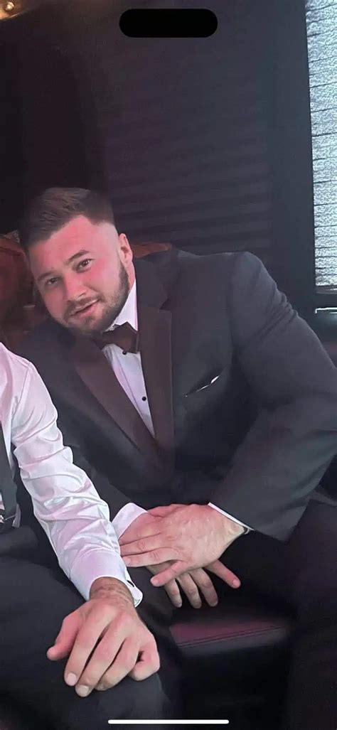 Pittsburgh Male Escorts