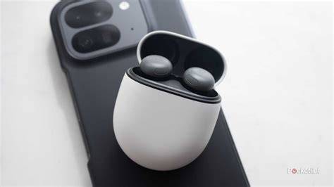 Pixel buds pro 2 only one side works on pc.  Make sure your new device is Pi...