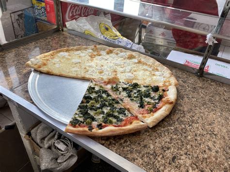 Pizza corner cliffside park. We’re big fans of math and pizza here at Lifehacker, so you probably already know that it’s always a better deal to buy a large pizza instead of a smaller pie. We’re big fans of ma... 