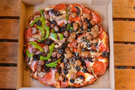 Pizza eugene oregon. Track Town Pizza offers the best pizza on campus. We are just down the street from Matthew Knight Arena and the University of Oregon. Whether you need a pie for a late … 