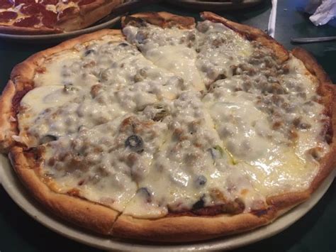 Pizza hot springs ar. Mar 16, 2020 · 338 reviews #10 of 168 Restaurants in Hot Springs $$ - $$$ American Bar Pizza 100 Exchange St, Hot Springs, AR 71901-4022 +1 501-781-3405 Website Closed now : See all hours 