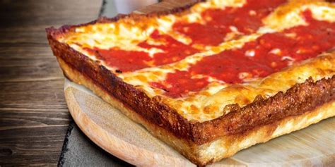 Pizza hut deep dish. Jan 31, 2021 · Pizza Hut’s new rectangular, deep-dish pie has catapulted “Detroit-style” pizza into the national spotlight. The latest iteration of the Italian staple from the Kansas-based chain borrows ... 