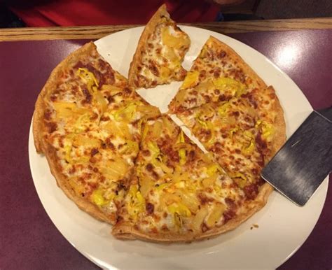 Pizza hut tuscola menu. Pizza Hut offers three sizes of pizzas: personal size, medium and large. Different types of crust, such as deep dish, hand tossed or stuffed crust, have different size limitations. Gluten-free 10-inch pizzas and heart-shaped pizzas are avai... 
