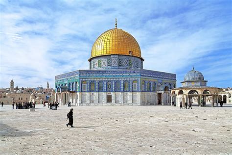 Place of worship judaism. The Muslims worship in the Al-Aqsa Mosque and preserve the Dome of the Rock, while Jews worship at the Wailing Wall, one of the only remnants from the Jewish temple complexes. ENDNOTES [1] Hershel Shanks, Ancient Israel – A Short History from Abraham to the Roman Destruction of the Temple (Washington, USA: Biblical … 