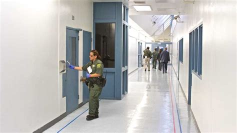 inmate first arrives at the Placer County or South Placer Jail, his property is inventoried and stored in the property room. Occasionally, the arresting officer may keep or take custody of the inmate's property for evidence or safe keeping. If this occurs, the inmate should not ask the Jail Staff to get his property back. Jail. 