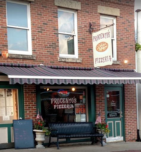 Places to eat in galena il. Vinny Vanucchi's opened in 1992 in historic downtown Galena. A second Vinny's restaurant is scheduled to open this month in Dubuque, IA. Many of Vinny ... 