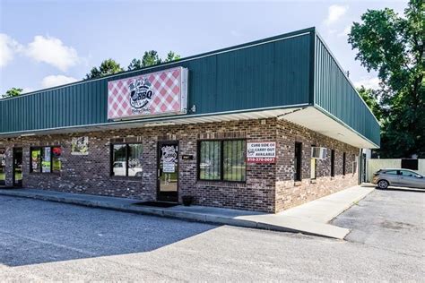 Places to eat in lumberton nc. Luther Britt Memorial Park, 671 Branch St., Lumberton, NC, 28358, 910-827-1000 Exit 17 Lowery’s Fishing Farm, 2189 NC 710 South, Rowland, NC, 28382, 910-734-2688 Lumber River State Park, 2819 Princess Ann … 