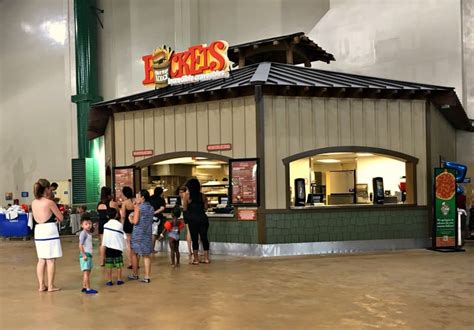 Places to eat near great wolf lodge. Things To Know About Places to eat near great wolf lodge. 