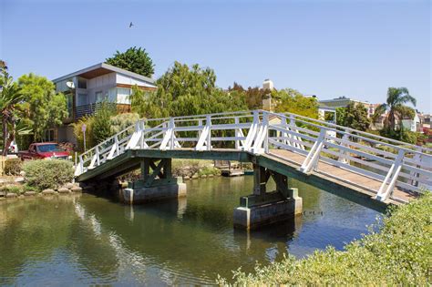 Places to go in la for free