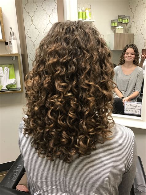 Places to perm hair. You can choose between alkaline and acid perms. Alkaline perms have a pH level of about 9 to 9.6 and are best for healthy, coarse, and hard-to-process hair. Acid perms have pH range of about 4.5 to 7 and are gentler on fragile hair. This type of perm is recommended for hair that is color treated, dry, or damaged. 