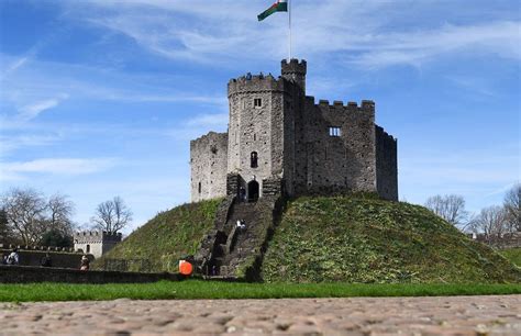 Places to see Cardiff town walls