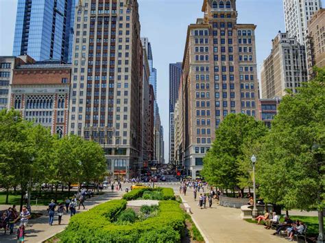 Places to stay in chicago. Chicago is renowned for its diverse culinary scene, and when it comes to Italian cuisine, the city offers an impressive array of options. At Mama Mia’s Trattoria, you can indulge i... 