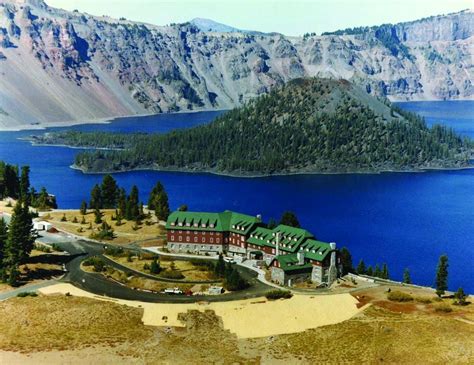 Places to stay in crater lake. Jul 9, 2023 · There are two lodging options in the park, Crater Lake Lodge and The Cabins at Mazama Village. Both are managed by the concessions operator, Crater Lake … 