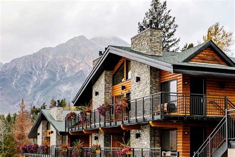 Oct 30, 2023 · Jasper is the sleepier and quieter location, so it’s easier to get around, find places to stay, and eat well without overspending. Where to Stay According to your Budget Banff. Budget: Fox Hotel and Suites in historic Banff is a contemporary retreat, offering a unique cave-inspired hot pool for relaxation. Guests can indulge in delicious ... . 