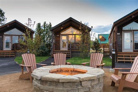 Places to stay in west yellowstone. Nov 9, 2022 ... Canyon Lodge and Cabins: 400+ guest rooms spread across 5 hotel-style lodges, with 100+ cabins being more rustic accommodations. · Grant Village ... 