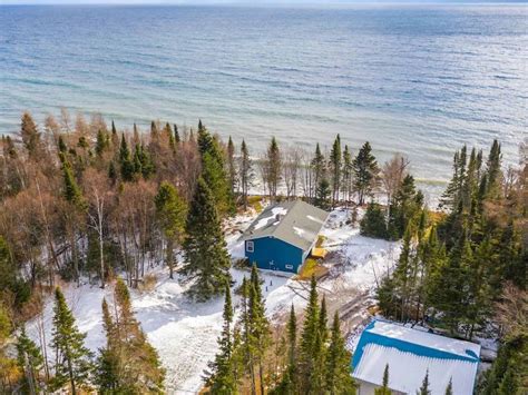 Places to stay north shore mn. The North Pole, the northernmost part of the Earth, is not officially part of any single nation. One country, Russia, has placed a flag on the North Pole. Geographically, Canada an... 