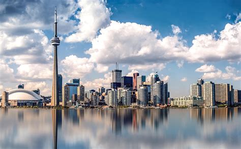 Places to visit in toronto